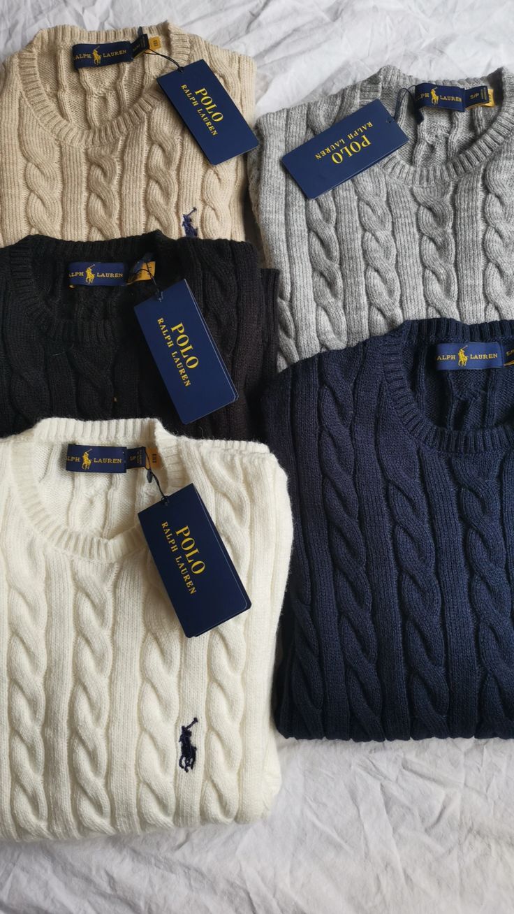 <p><strong>Sweatshirts</strong></p>