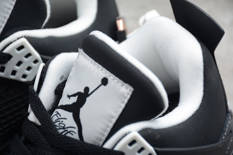 Nike Jordan 4 Retro Fear