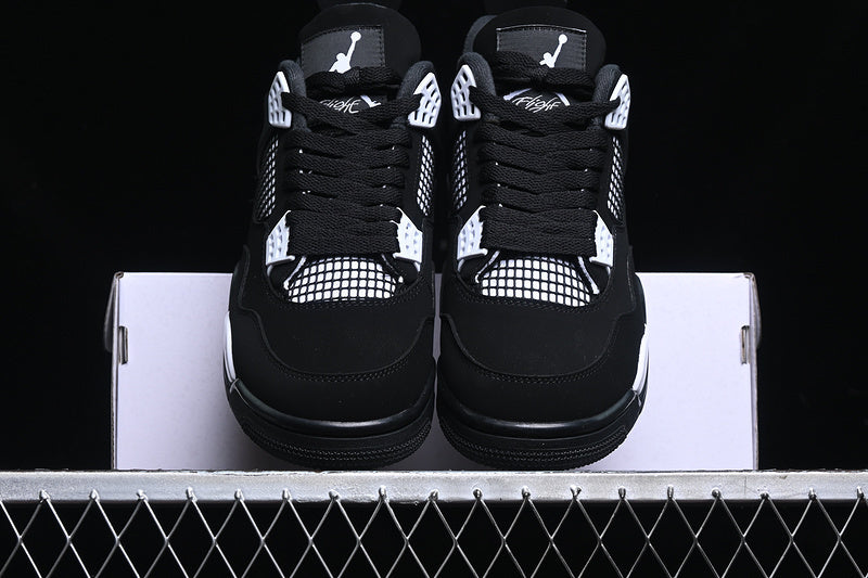 Nike Jordan 4